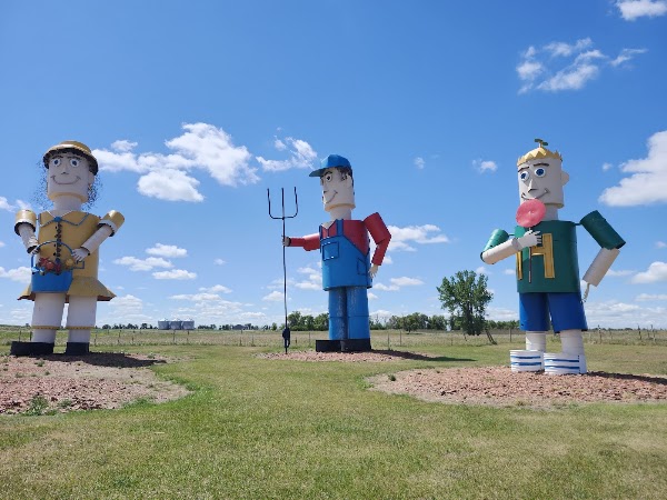 Enchanted Highway - Tin Family