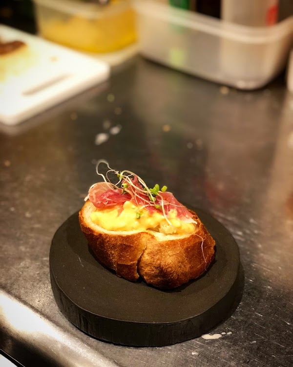 楽 Tanoshi Japanese Tapas and Sake Bar 5