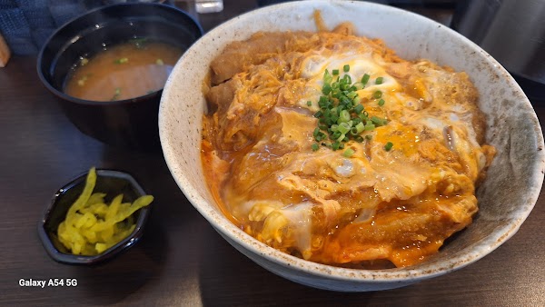 楽 Tanoshi Japanese Tapas and Sake Bar 2