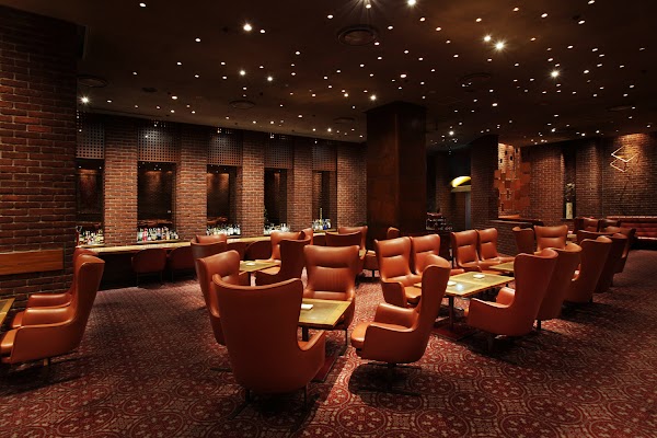 Main Bar Brilliant 1