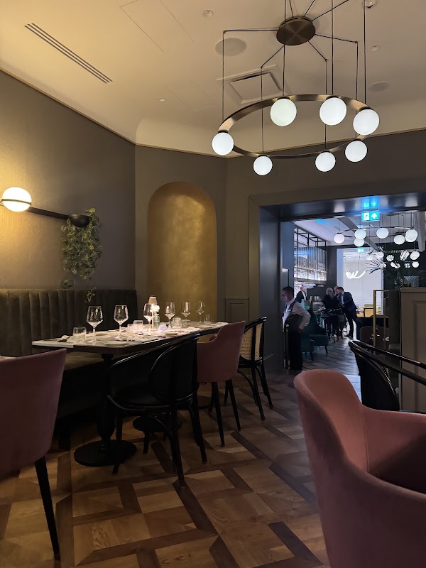 Regale Bar & Restaurant 3