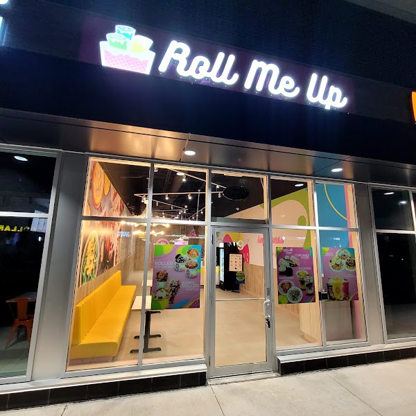 Roll Me Up Ice Cream & Desserts - Mississauga 1