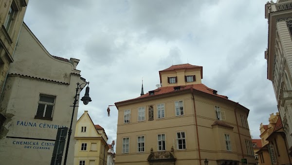 Man Hanging Out - David Černý's Statue of Sigmund Freud 5