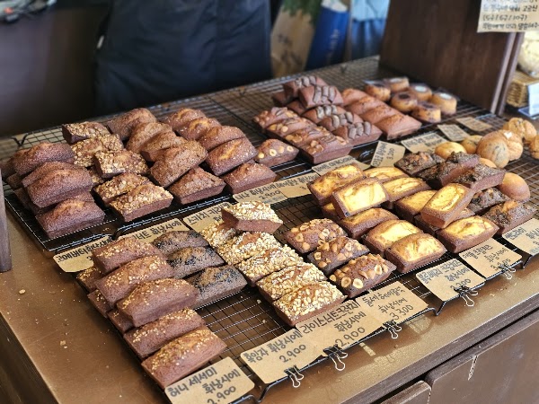 Heewa Bake Shop 5