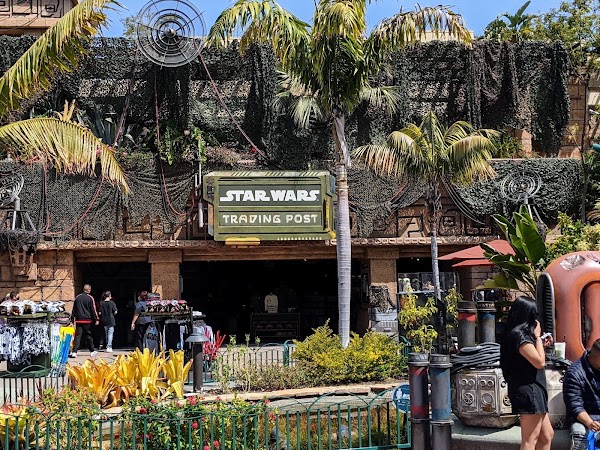 Star Wars™ Trading Post 1