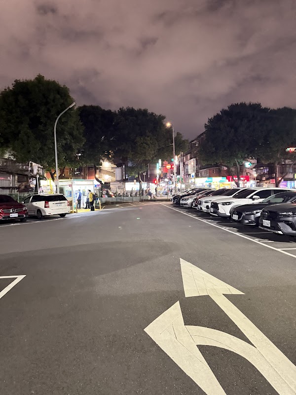 Xinhe Garden Car Park