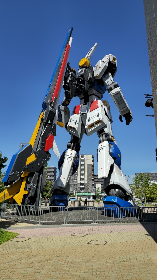 Life-Size RX-93ff 𝛎 Gundam Statue 5