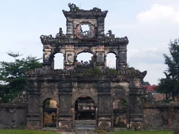 Tomb of Dục Đức