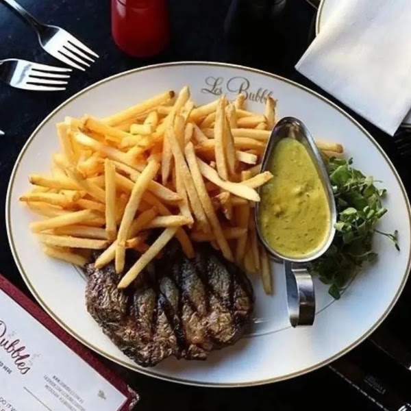 Les Bubbles Steakhouse 5