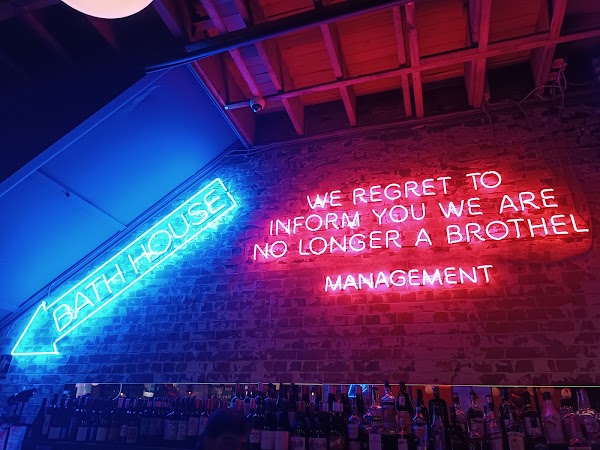 Les Bubbles Steakhouse 2