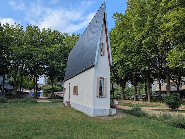 Narrow House