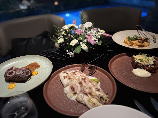 November Restaurant 4