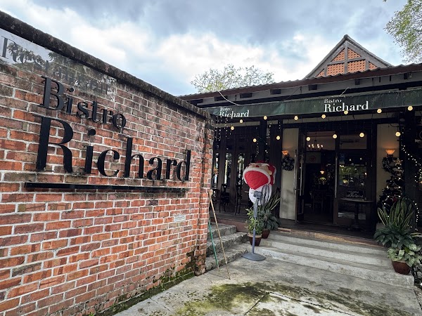 Bistro Richard Sentul park