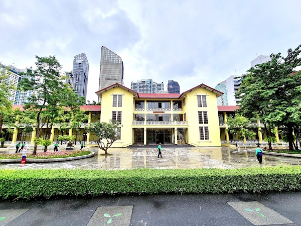 Srinakharinwirot University