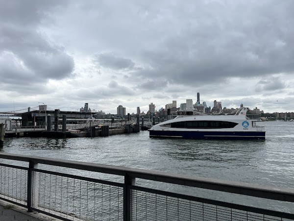 Pier 11 / Wall St. 4