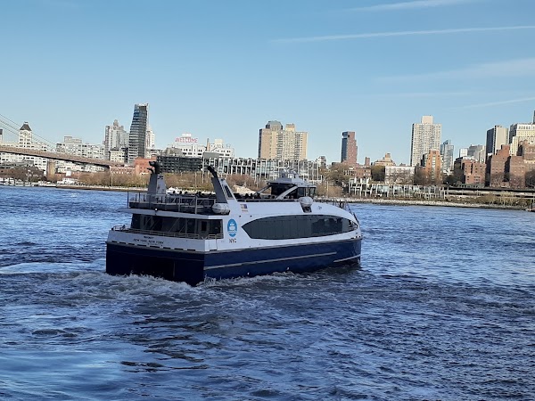 Pier 11 / Wall St. 3