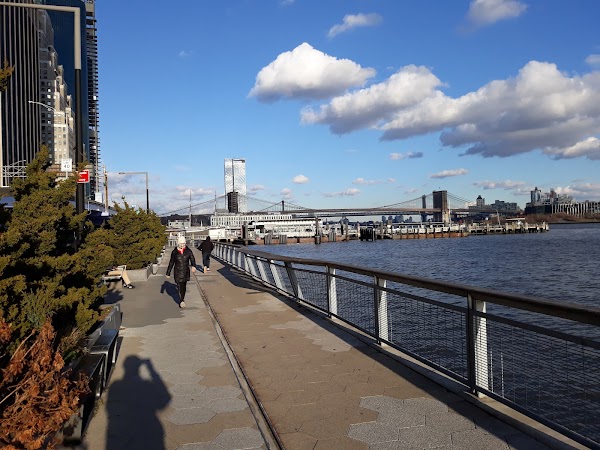 Pier 11 / Wall St. 2