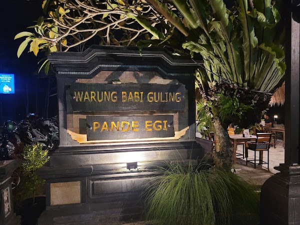 Warung Babi Guling Pande Egi