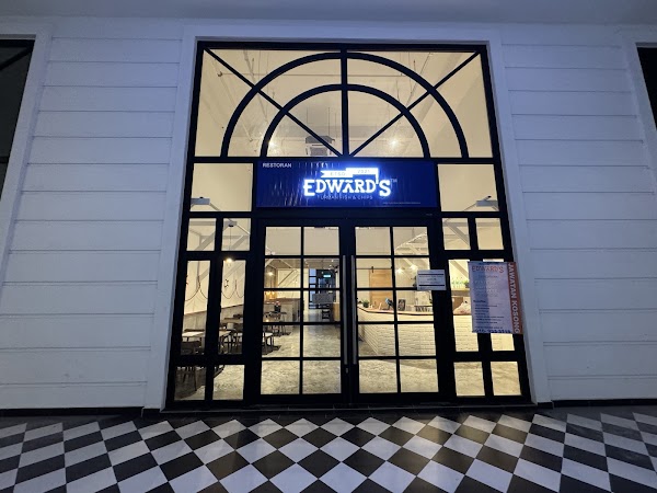 Edward's Urban Fish & Chips (Eco Galleria)