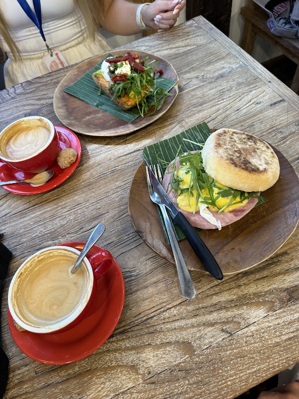 Kayu Cafe and Restaurant 2