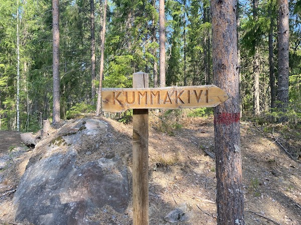 Kummakivi 2