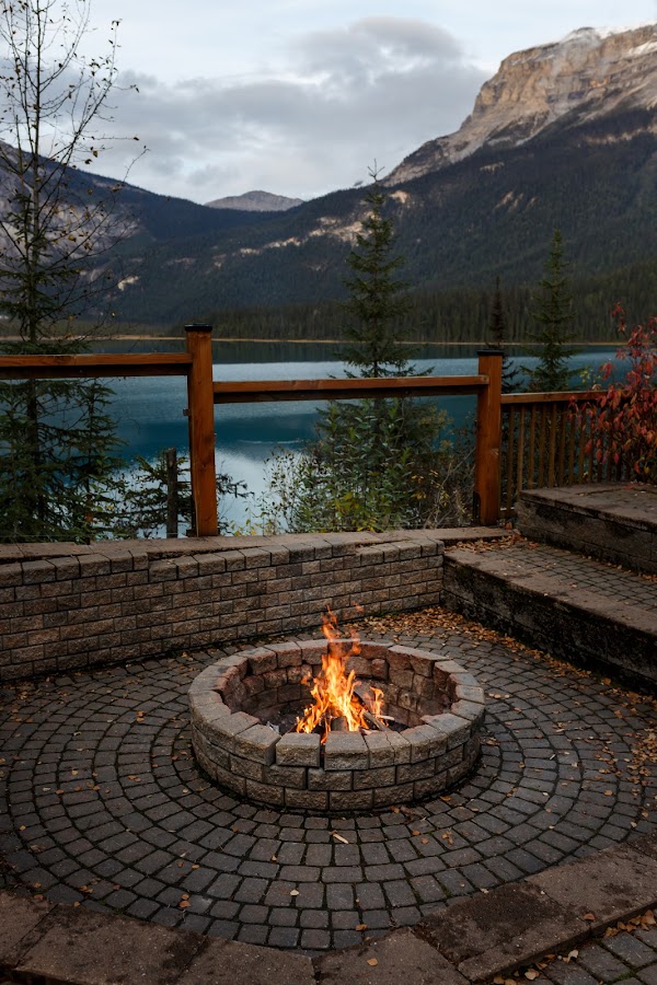 Emerald Lake Lodge 1