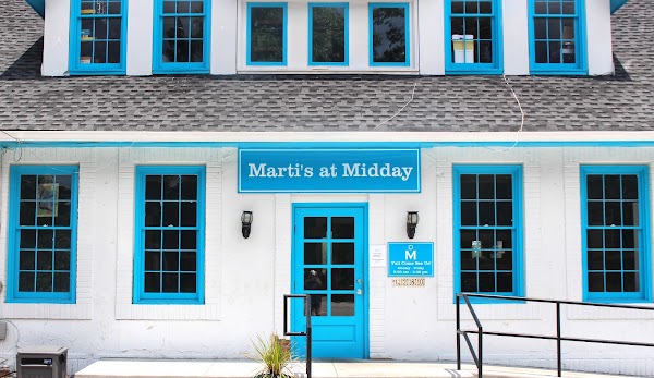 Marti's at Midday