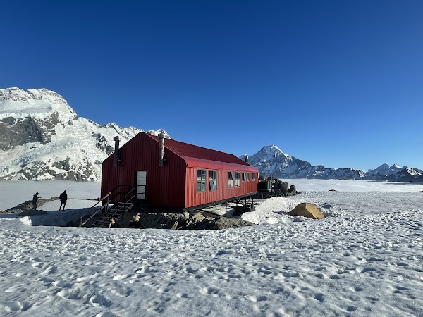 Mueller Hut 4