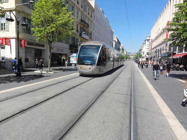 Avenue Jean Médecin 4