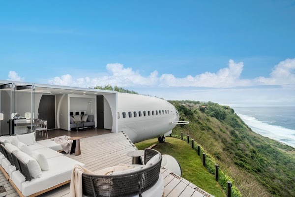 Private Jet Villa 1