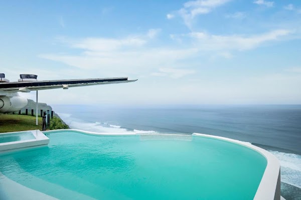 Private Jet Villa 4