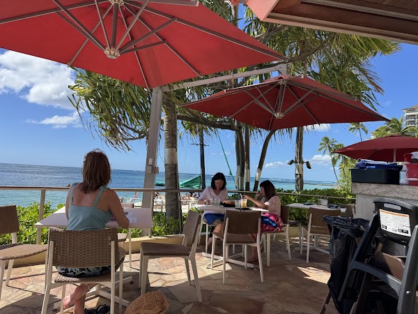 The Edge of Waikiki