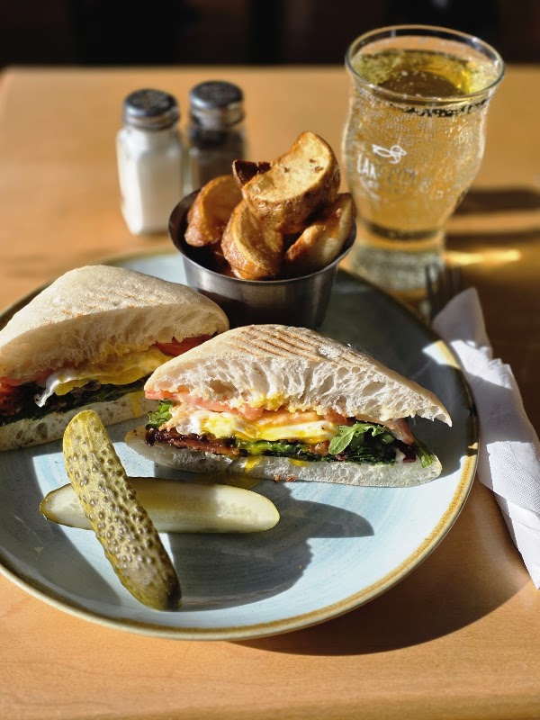 Salt Shaker Deli & Inn 5