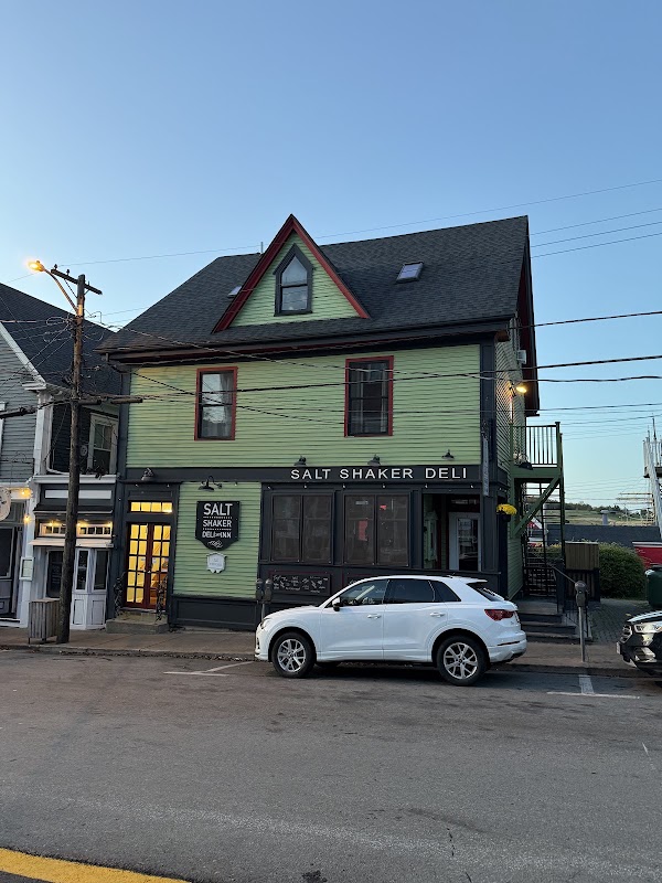 Salt Shaker Deli & Inn 3