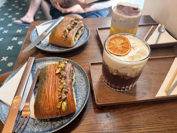 16 Grams Café - Tân Định 3