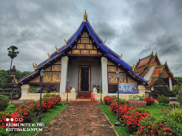 Wat Phra Borommathat (Thung Yang)