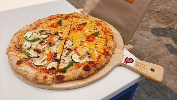 Giulia's pizza 5