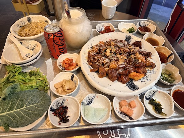연남족발 1987 (Jokbal restaurant) 3