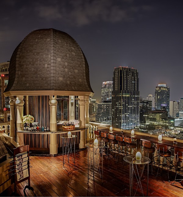 The Speakeasy Rooftop Bar Bangkok 4