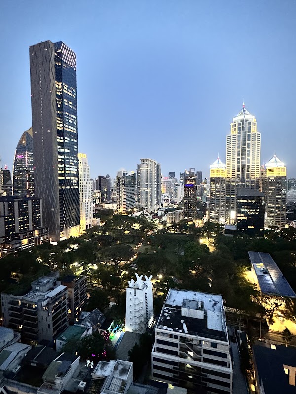 The Speakeasy Rooftop Bar Bangkok 3