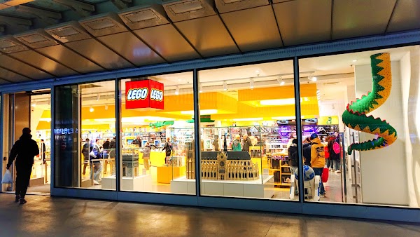 The LEGO® Store Paris Les Halles 1