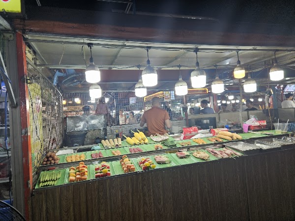 Son Tra Night Market Vending Machine 5