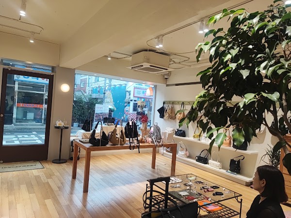 파인드카푸어 플래그쉽 스토어 성수 FINDKAPOOR Flagship Store SEONGSU 5