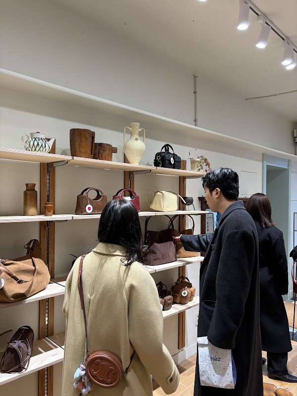파인드카푸어 플래그쉽 스토어 성수 FINDKAPOOR Flagship Store SEONGSU 3