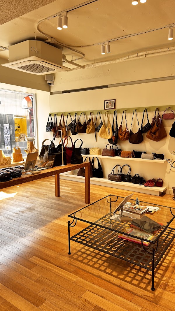 파인드카푸어 플래그쉽 스토어 성수 FINDKAPOOR Flagship Store SEONGSU 2