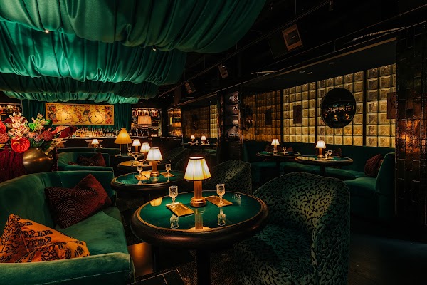 Kitty's Cosmopolitan Club
