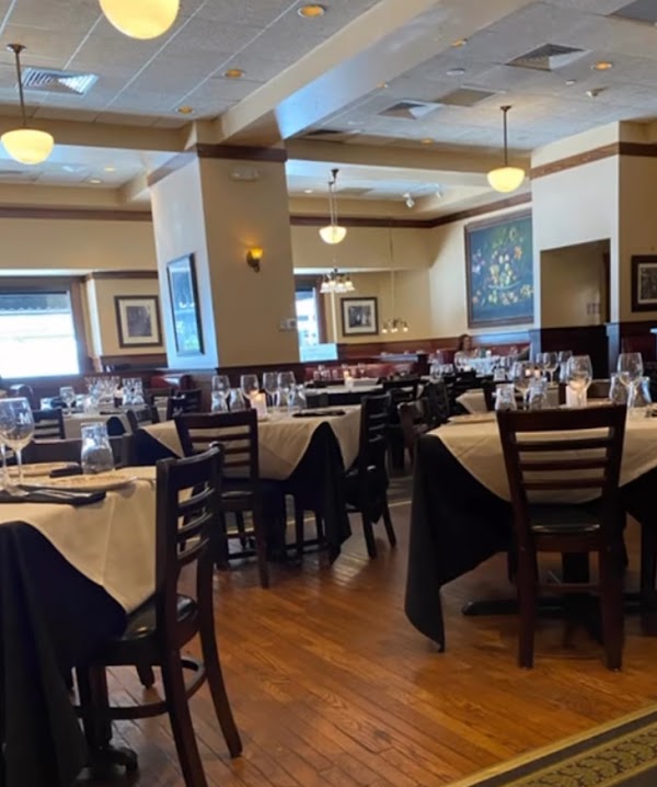 Maggiano's Little Italy 2