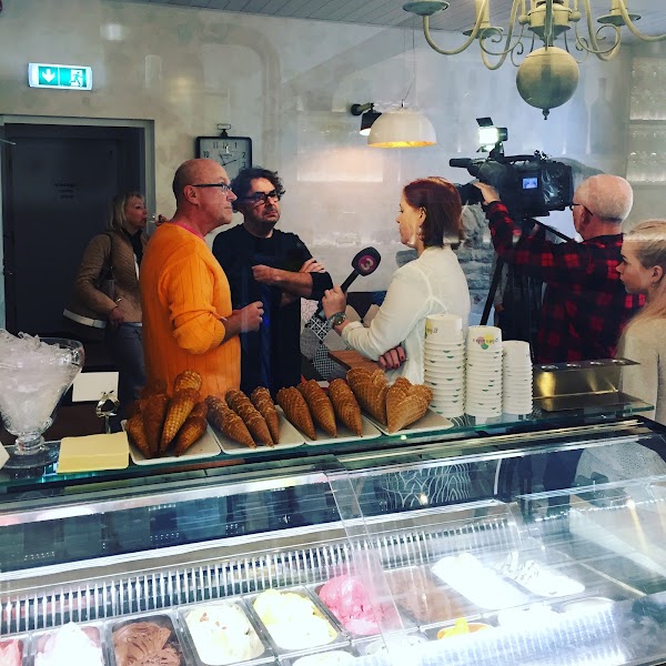 Gelato Ladies