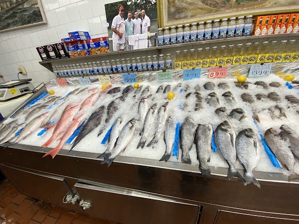 Cosenza's Fish Market 3