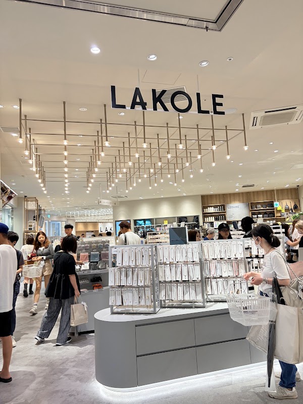 LAKOLE キャナルシティ博多店 1